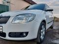 Skoda Fabia 2009 года за 3 800 000 тг. в Щучинск – фото 2