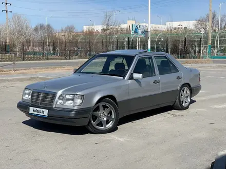 Mercedes-Benz E 220 1993 года за 1 800 000 тг. в Кызылорда
