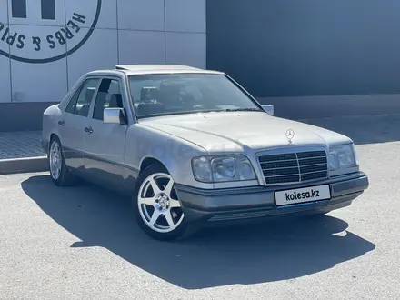 Mercedes-Benz E 220 1993 года за 1 800 000 тг. в Кызылорда – фото 9