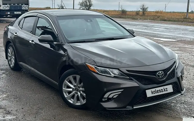 Toyota Camry 2018 года за 13 500 000 тг. в Тараз