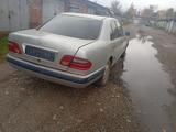 Mercedes-Benz E 230 1996 года за 800 000 тг. в Усть-Каменогорск – фото 5