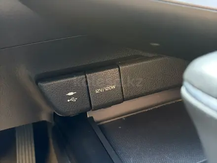 Toyota Camry 2018 года за 11 800 000 тг. в Шымкент – фото 18