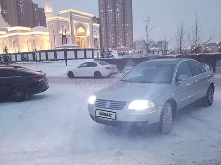 Volkswagen Passat 2004 года за 2 700 000 тг. в Астана – фото 3