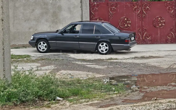 Mercedes-Benz E 220 1992 года за 1 900 000 тг. в Шымкент