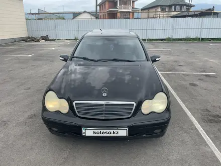 Mercedes-Benz C 200 2001 года за 2 900 000 тг. в Алматы – фото 9