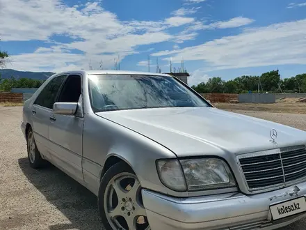 Mercedes-Benz S 320 1996 года за 3 200 000 тг. в Алматы – фото 2