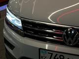 Volkswagen Tiguan 2019 года за 14 300 000 тг. в Алматы – фото 4