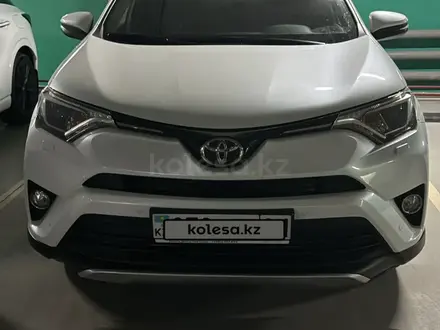 Toyota RAV4 2018 годаүшін13 500 000 тг. в Астана