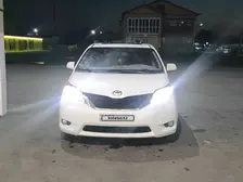 Toyota Sienna, 2015