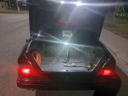 Mercedes-Benz E 320 1993 года за 1 400 000 тг. в Астана – фото 6