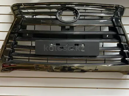 Решетка радиатора на Lexus LX 570 за 150 000 тг. в Шымкент