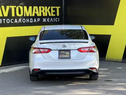 Toyota Camry 2020 года за 12 200 000 тг. в Семей – фото 5