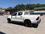 Toyota Hilux 2018 года за 10 500 000 тг. в Алматы – фото 4