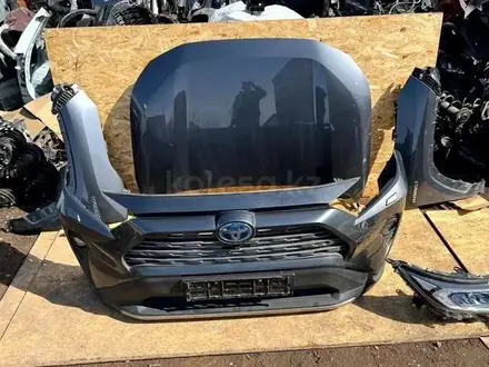 В продаже запчасти по кузову Toyota за 15 000 тг. в Алматы