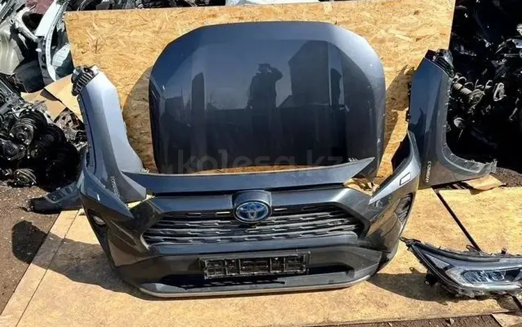 В продаже запчасти по кузову Toyota за 15 000 тг. в Алматы