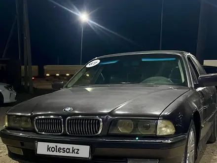 BMW 740 1995 года за 2 200 000 тг. в Шымкент