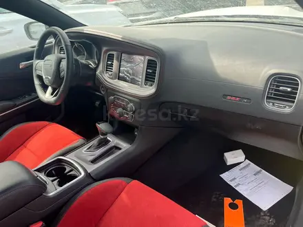 Dodge Charger 2023 года за 39 900 000 тг. в Алматы – фото 7