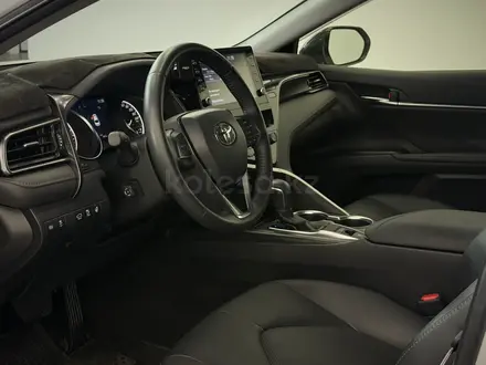Toyota Camry Prestige 2023 года за 15 650 000 тг. в Астана – фото 14