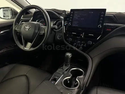 Toyota Camry Prestige 2023 года за 15 650 000 тг. в Астана – фото 12