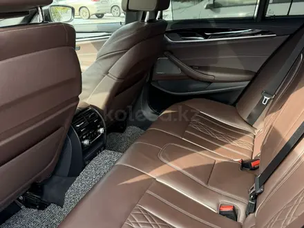 BMW 530 2021 года за 26 000 000 тг. в Астана – фото 27