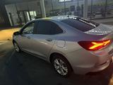 Chevrolet Onix 2023 года за 6 200 000 тг. в Алматы – фото 2