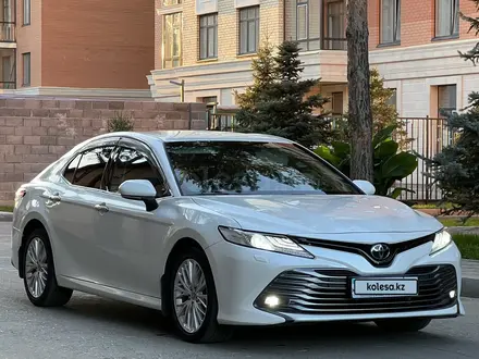 Toyota Camry 2020 года за 14 700 000 тг. в Астана – фото 3