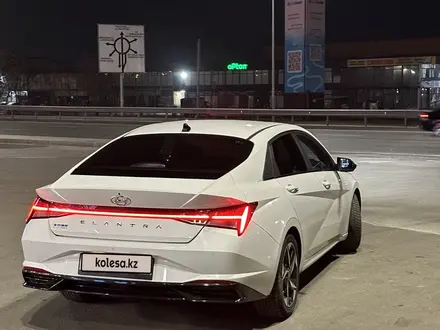 Hyundai Elantra 2022 года за 8 800 000 тг. в Алматы – фото 7