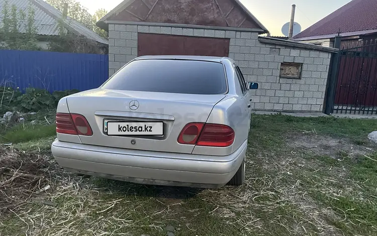 Mercedes-Benz E 240 1997 годаүшін2 400 000 тг. в Усть-Каменогорск