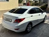 Hyundai Solaris 2013 года за 4 000 000 тг. в Шымкент – фото 4
