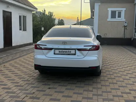 Toyota Camry 2025 года за 18 000 000 тг. в Актобе – фото 4