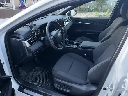 Toyota Camry 2025 года за 18 000 000 тг. в Актобе – фото 19