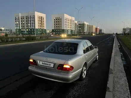 Mercedes-Benz E 320 2001 года за 7 000 000 тг. в Туркестан – фото 16