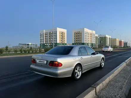 Mercedes-Benz E 320 2001 года за 7 000 000 тг. в Туркестан – фото 7