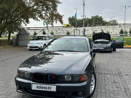 BMW 528 1998 года за 3 800 000 тг. в Тараз – фото 2