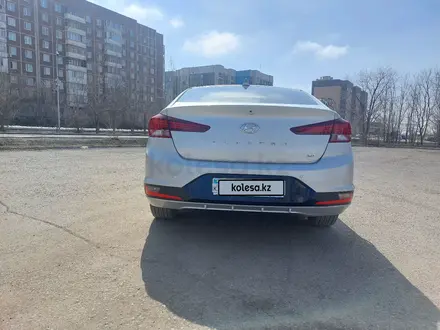 Hyundai Elantra 2019 года за 8 750 000 тг. в Караганда – фото 3