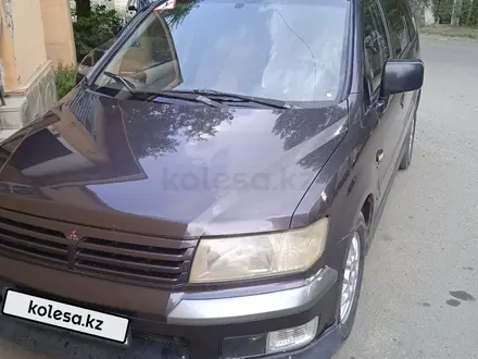 Mitsubishi Space Wagon 1998 года за 2 700 000 тг. в Астана