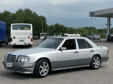 Mercedes-Benz E 280 1991 года за 2 350 000 тг. в Алматы – фото 4