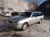 Mercedes-Benz E 200 2001 года за 2 400 000 тг. в Астана – фото 2