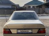 Mercedes-Benz E 230 1992 года за 1 100 000 тг. в Шымкент – фото 3