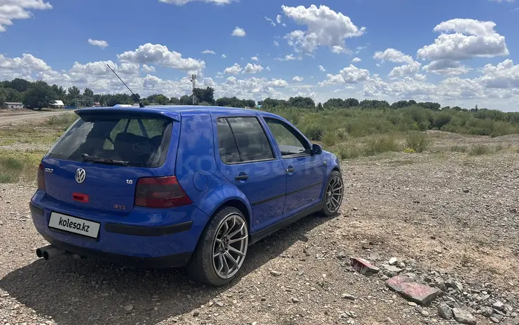 Volkswagen Golf 1998 года за 2 300 000 тг. в Алматы