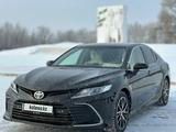 Toyota Camry 2022 года за 16 200 000 тг. в Уральск – фото 4