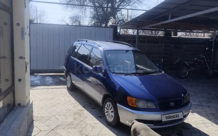 Toyota Ipsum 1996 года за 2 700 000 тг. в Алматы