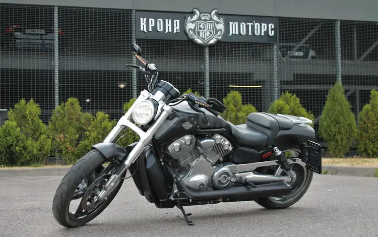 Harley-Davidson  V-Rod 2012 года за 8 197 000 тг. в Алматы