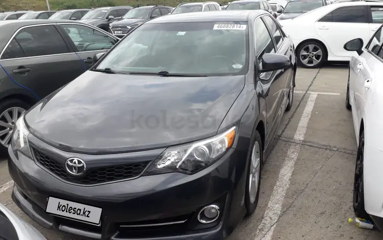 Toyota Camry 2014 года за 6 800 000 тг. в Актобе