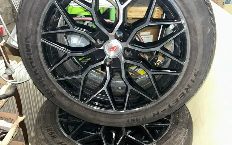 Диски vossen r17 4*100 с шинами комплект почти новыеүшін250 000 тг. в Алматы