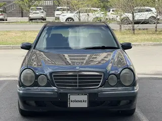 Mercedes-Benz E 320