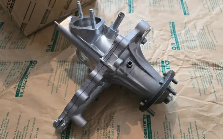 Помпа водяная 2JZ-GTE 1JZ-GTE VVTi за 35 000 тг. в Астана