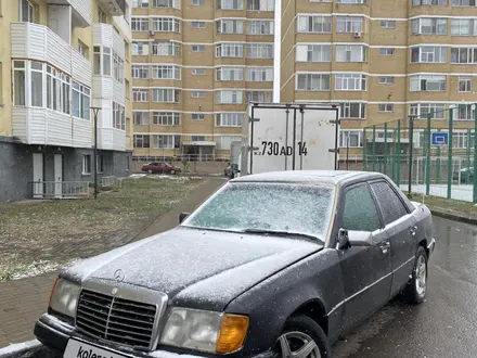 Mercedes-Benz E 230 1992 года за 900 000 тг. в Астана – фото 3