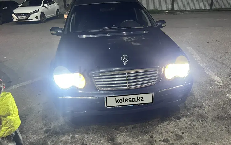 Mercedes-Benz C 200 2000 годаfor3 000 000 тг. в Алматы