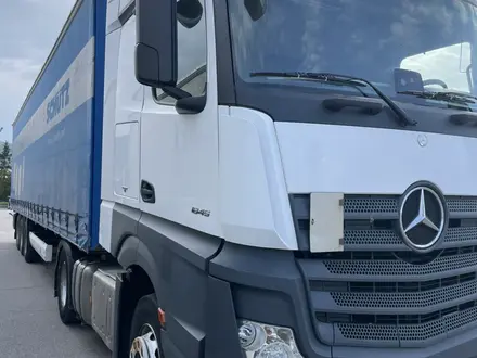 Mercedes-Benz  Actros 2017 года за 30 000 000 тг. в Алматы